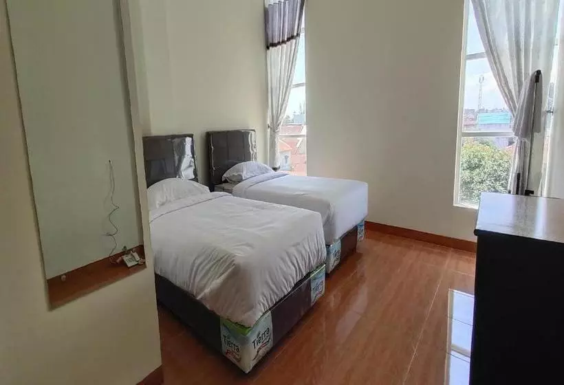 ホテル Oyo 1940 Cendana Residence Syariah