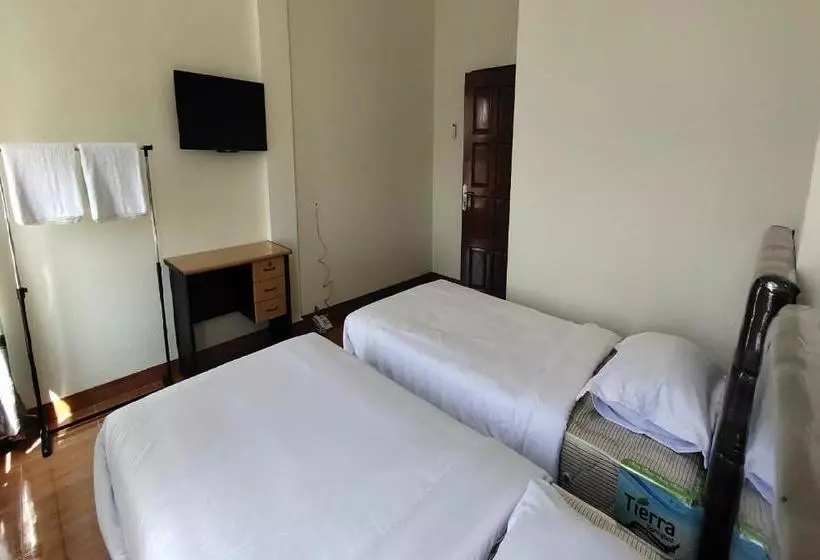ホテル Oyo 1940 Cendana Residence Syariah