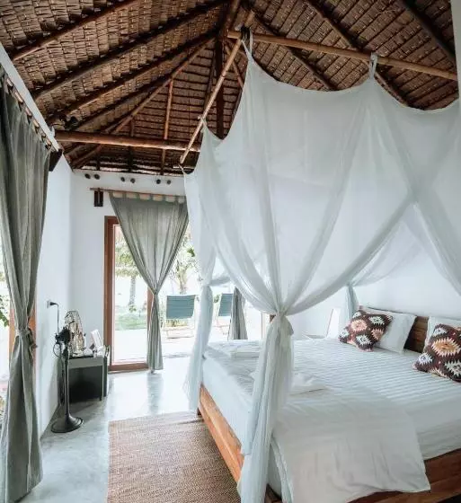 استراحتگاه Inhale @ Hill