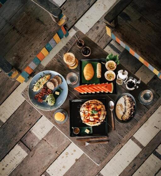 Resort Inhale @ Hill