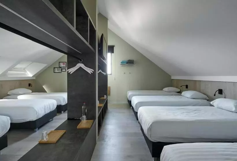 هتل Café Coureur Borgloon