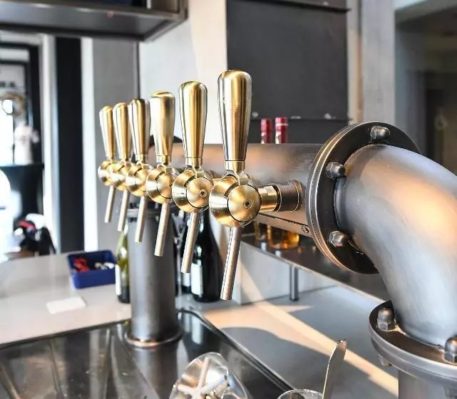 هتل Café Coureur Borgloon