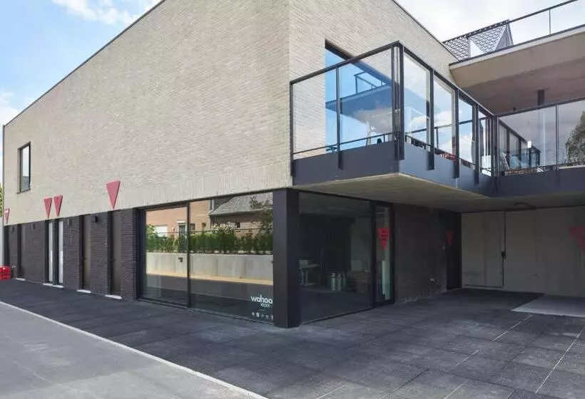 هتل Café Coureur Borgloon