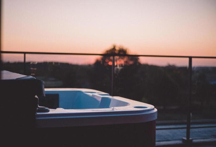 هتل Café Coureur Borgloon