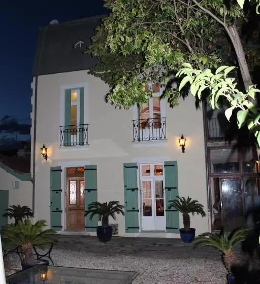 پانسیون Villa Kumquats