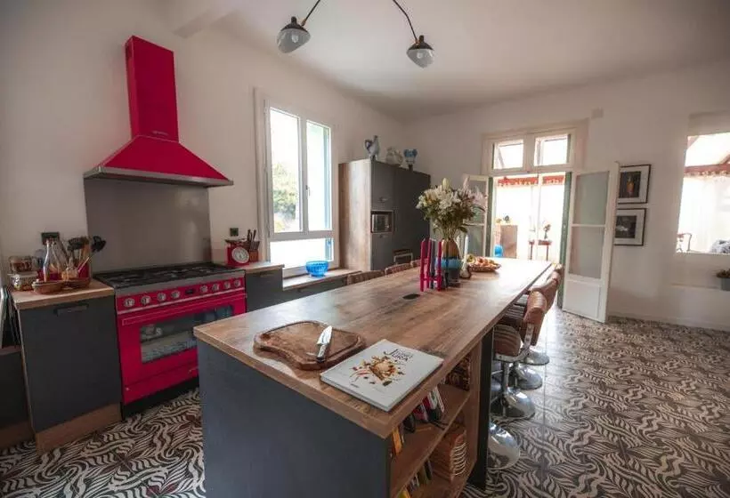 پانسیون Villa Kumquats