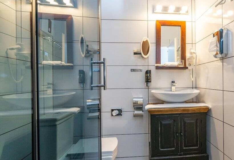 Общежитие Landgasthaus Kreuz Michelbach