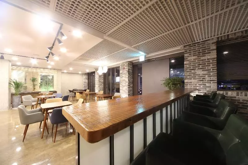 Hotelli Noblestay