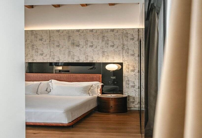 هتل Vincci Selección Unuk 5* GL