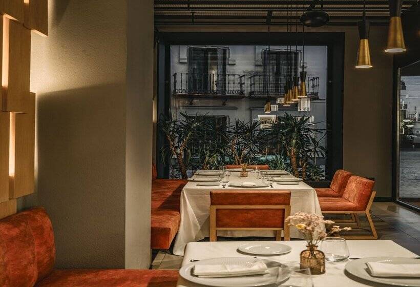 هتل Vincci Selección Unuk 5* GL