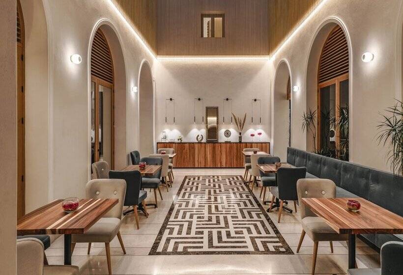 هتل Vincci Selección Unuk 5* GL