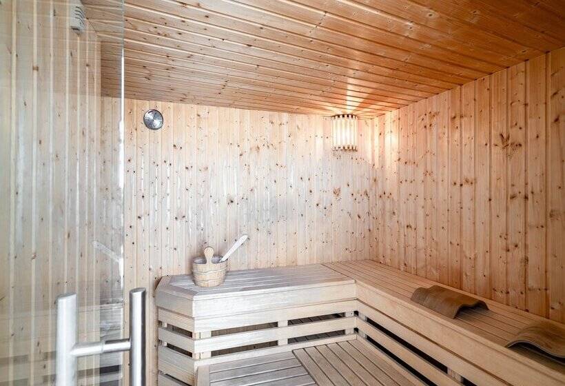 هتل Vincci Selección Unuk 5* GL