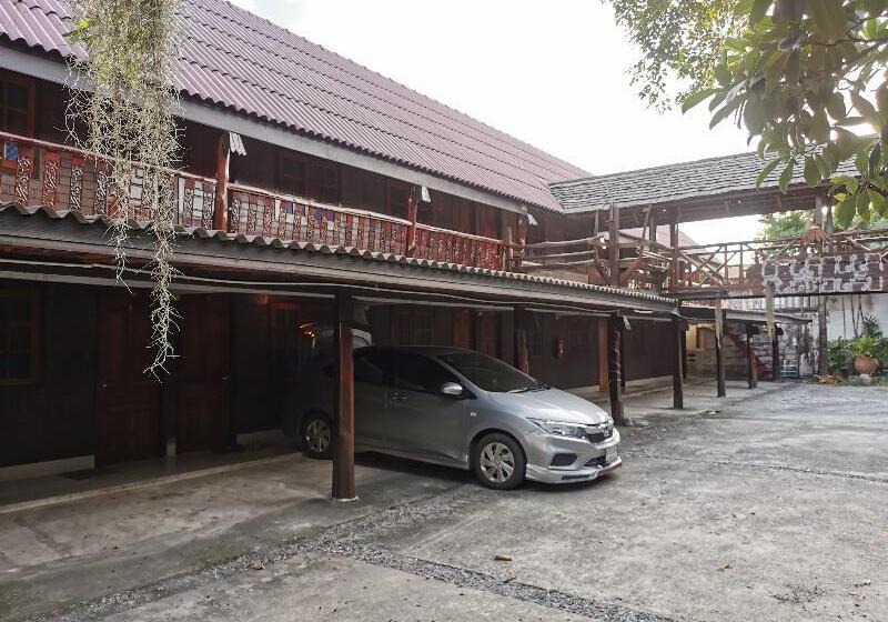 펜션 Baan Lanna Resort