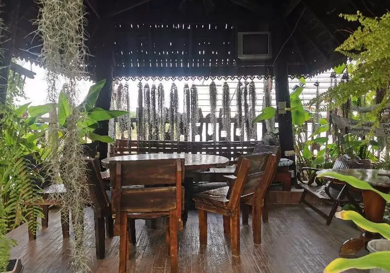 پانسیون Baan Lanna Resort