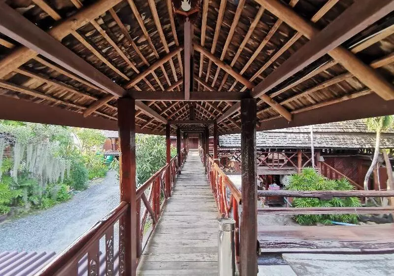 پانسیون Baan Lanna Resort