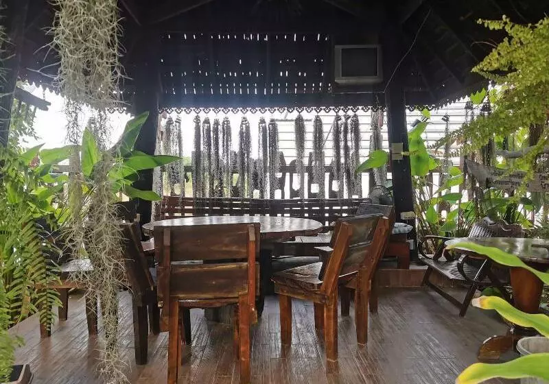 پانسیون Baan Lanna Resort