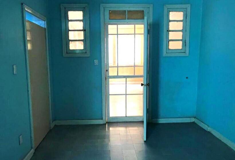 پانسیون Fundadores Torreón