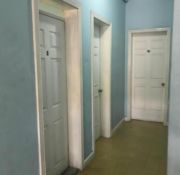 پانسیون Fundadores Torreón