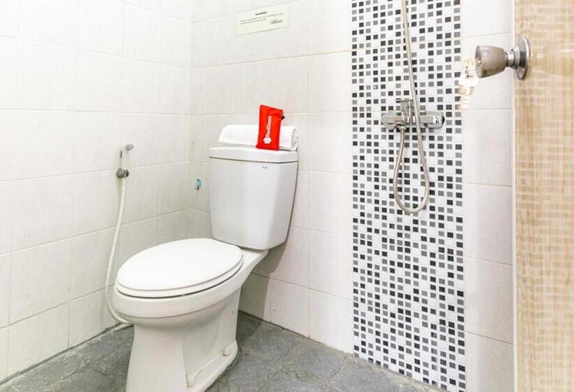 Pensió Reddoorz Syariah Near Assalaam Ums