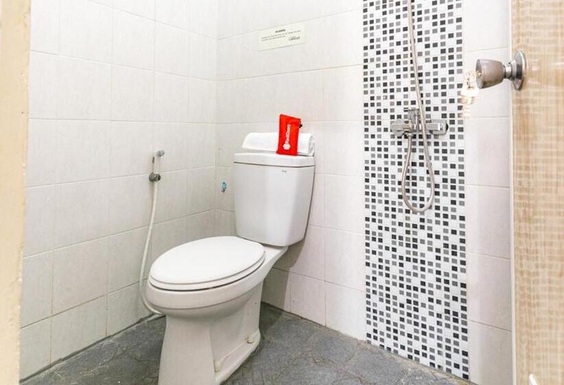 Pensió Reddoorz Syariah Near Assalaam Ums