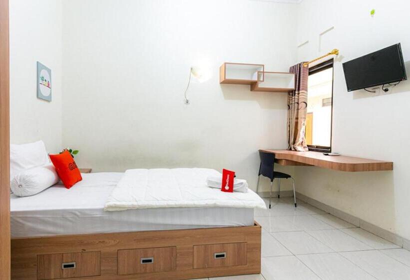 Pensió Reddoorz Syariah Near Assalaam Ums