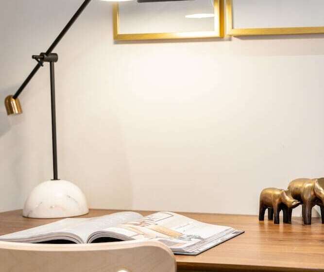 Sarkar Suites   Cumberland Street