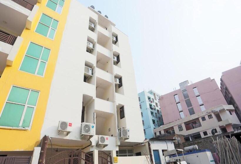 Отель O A P Residency