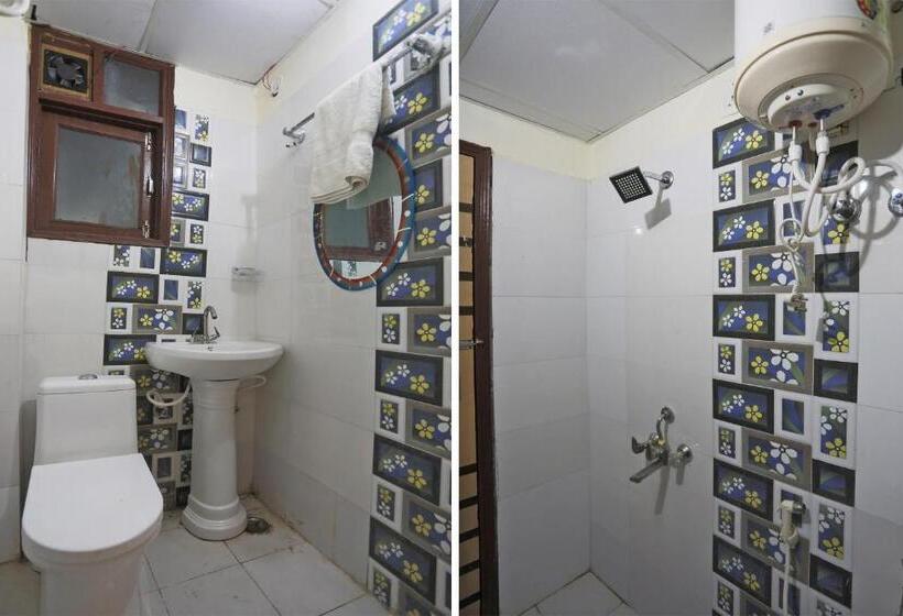 Отель O A P Residency