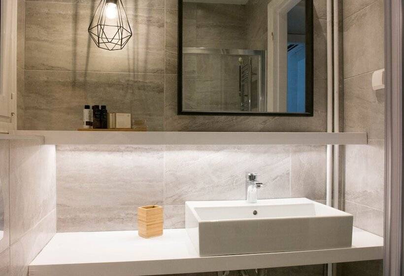 Chic And Cosy Flat In Plaka By Upstreet