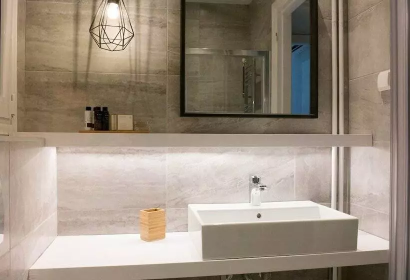 Chic And Cosy Flat In Plaka By Upstreet