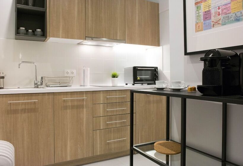 Chic And Cosy Flat In Plaka By Upstreet