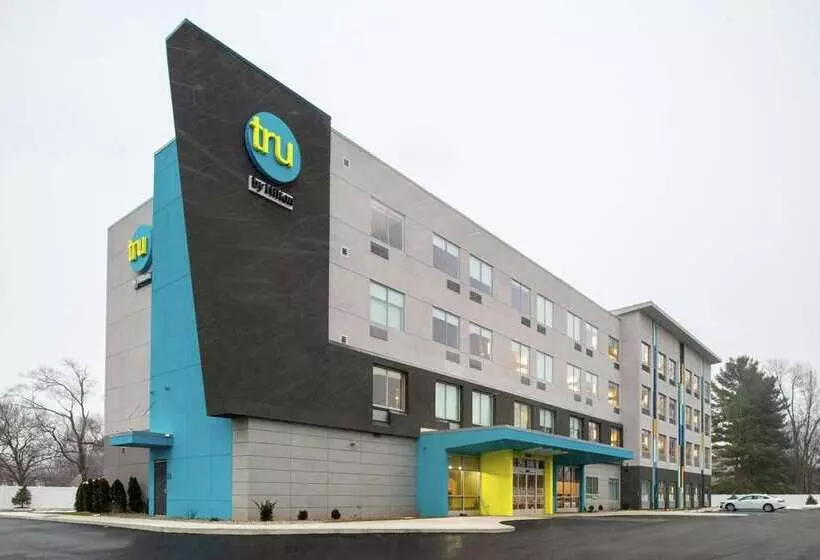 هتل Tru By Hilton Elkhart, In
