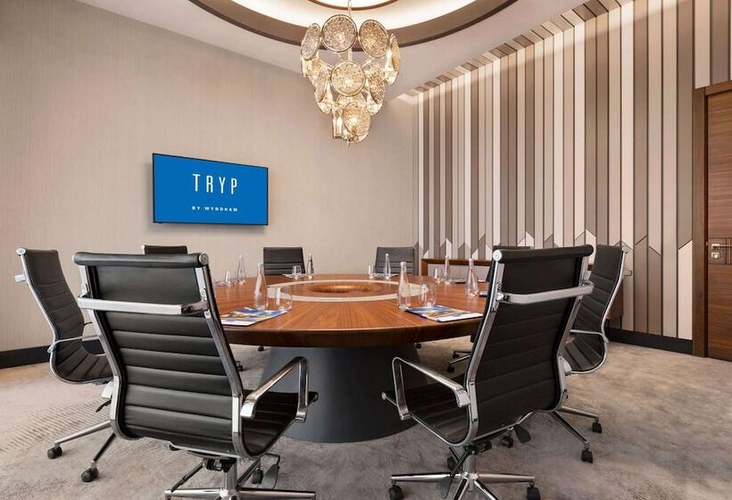Otel Tryp By Wyndham Istanbul Topkapi