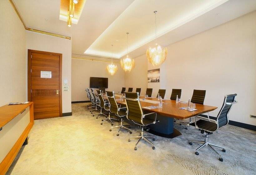 Otel Tryp By Wyndham Istanbul Topkapi