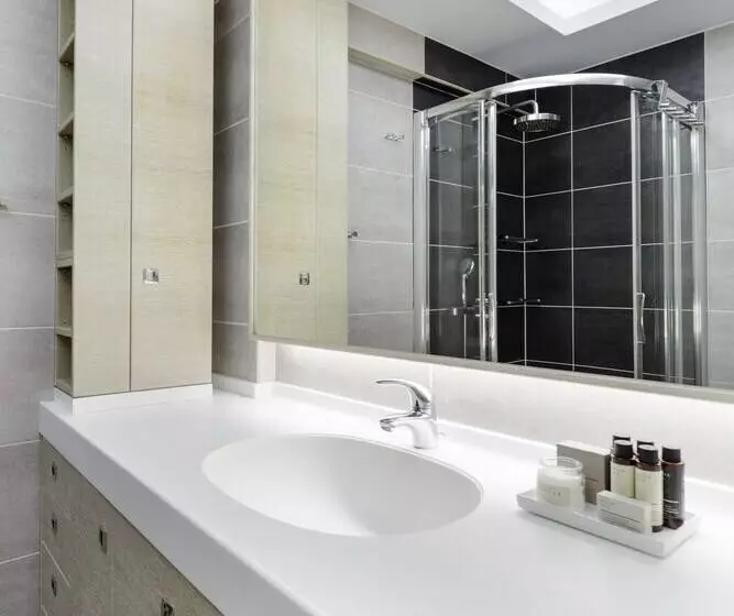 Modern 1bd Apartment Close To The Acropolis Museum By Upstreet