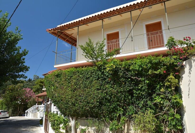 پانسیون Petros Giatras   Rooms