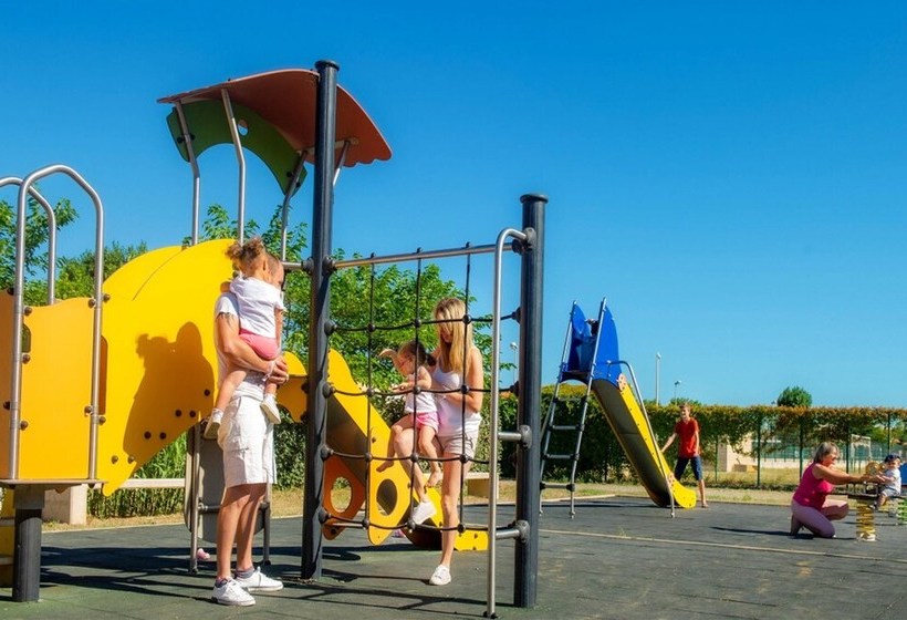 Mobile Home 6 People With Air Conditioning And Heating 3 Double Bedrooms