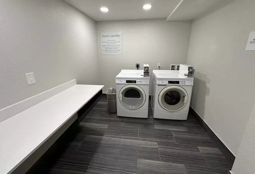 ホテル Holiday Inn Express & Suites Eden Prairie   Minneapolis, An Ihg