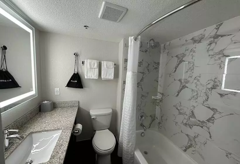 ホテル Holiday Inn Express & Suites Eden Prairie   Minneapolis, An Ihg