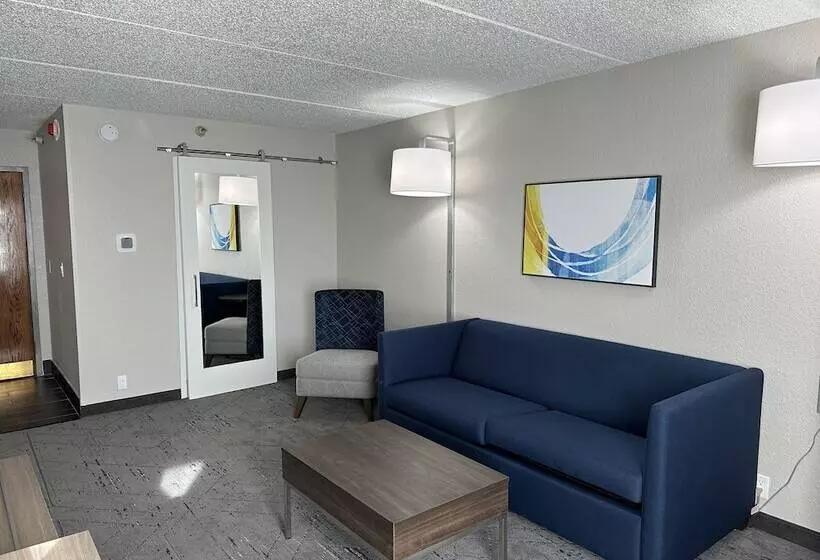 ホテル Holiday Inn Express & Suites Eden Prairie   Minneapolis, An Ihg