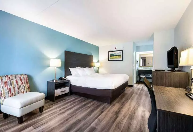 Hotel Clarion Inn Cleveland Near University