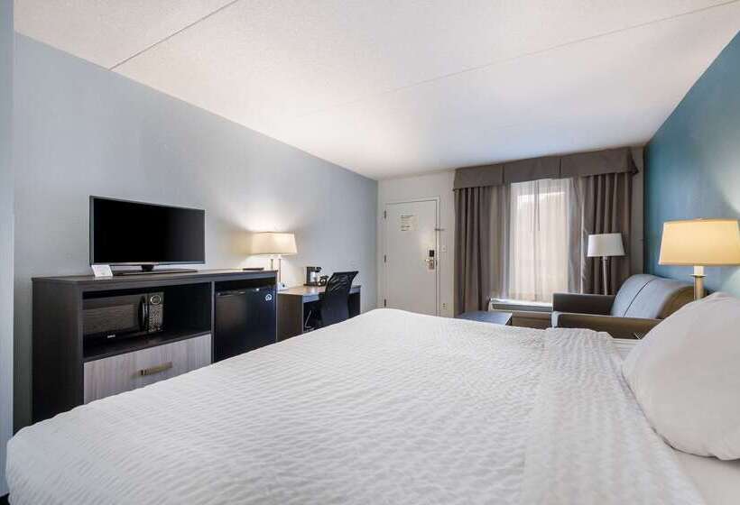 בית מלון כפרי Clarion Inn Cleveland Near University