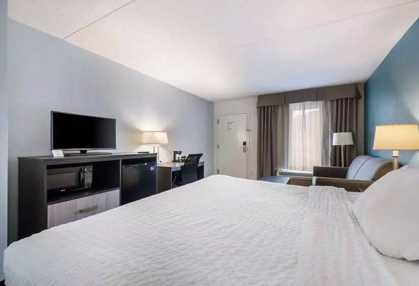 Hotel Clarion Inn Cleveland Near University