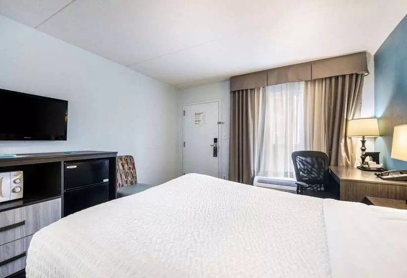 Hotel Clarion Inn Cleveland Near University