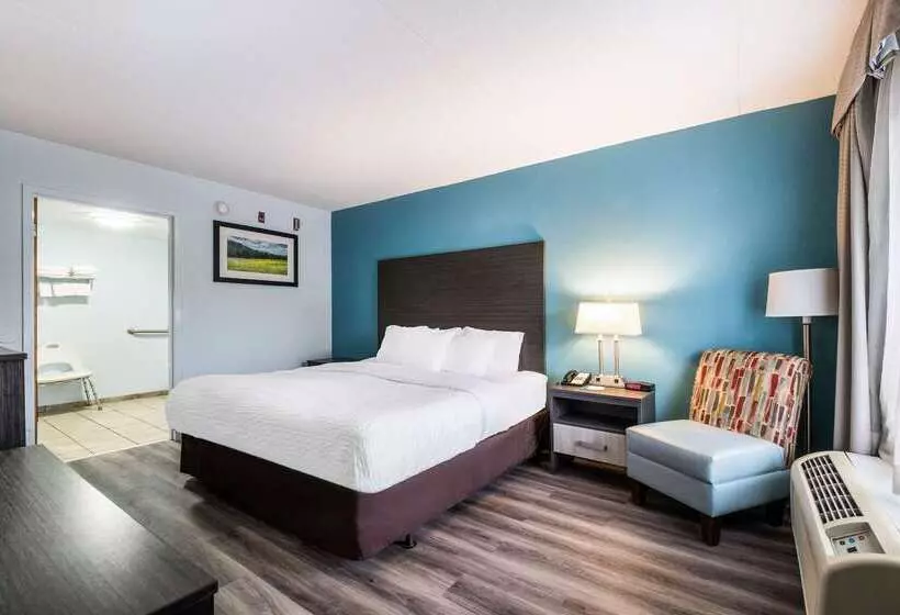 Hotel Clarion Inn Cleveland Near University