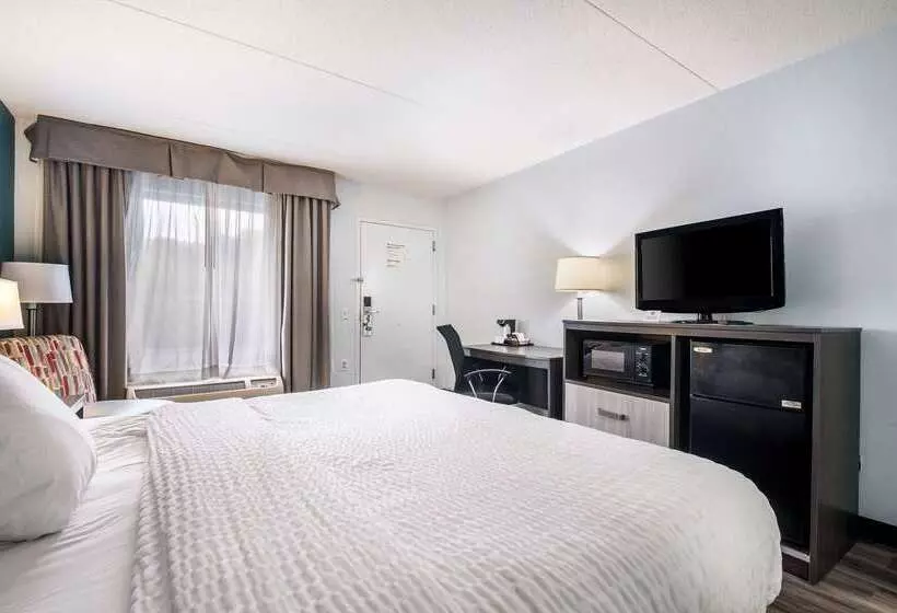 Hotel Clarion Inn Cleveland Near University