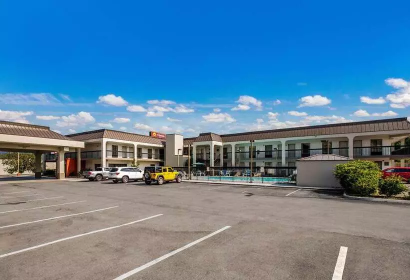 Hotel Clarion Inn Cleveland Near University