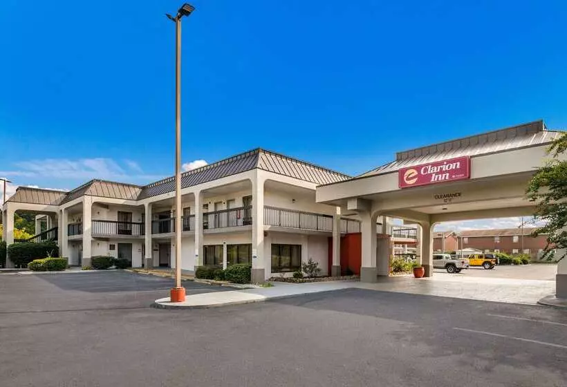 Hotel Clarion Inn Cleveland Near University