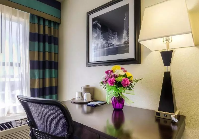 Отель Comfort Inn  Weatherford