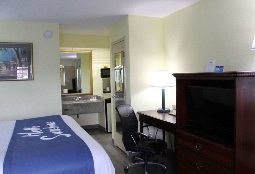 בית מלון כפרי Days Inn By Wyndham Marianna